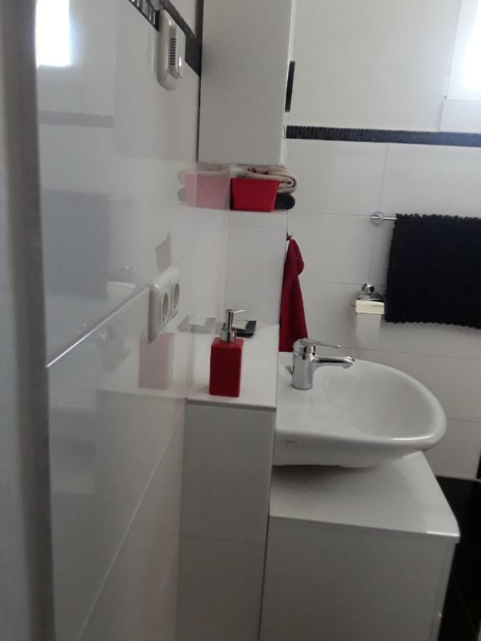 All-In-One-Studio Apartment Henstedt-Ulzburg Exterior foto